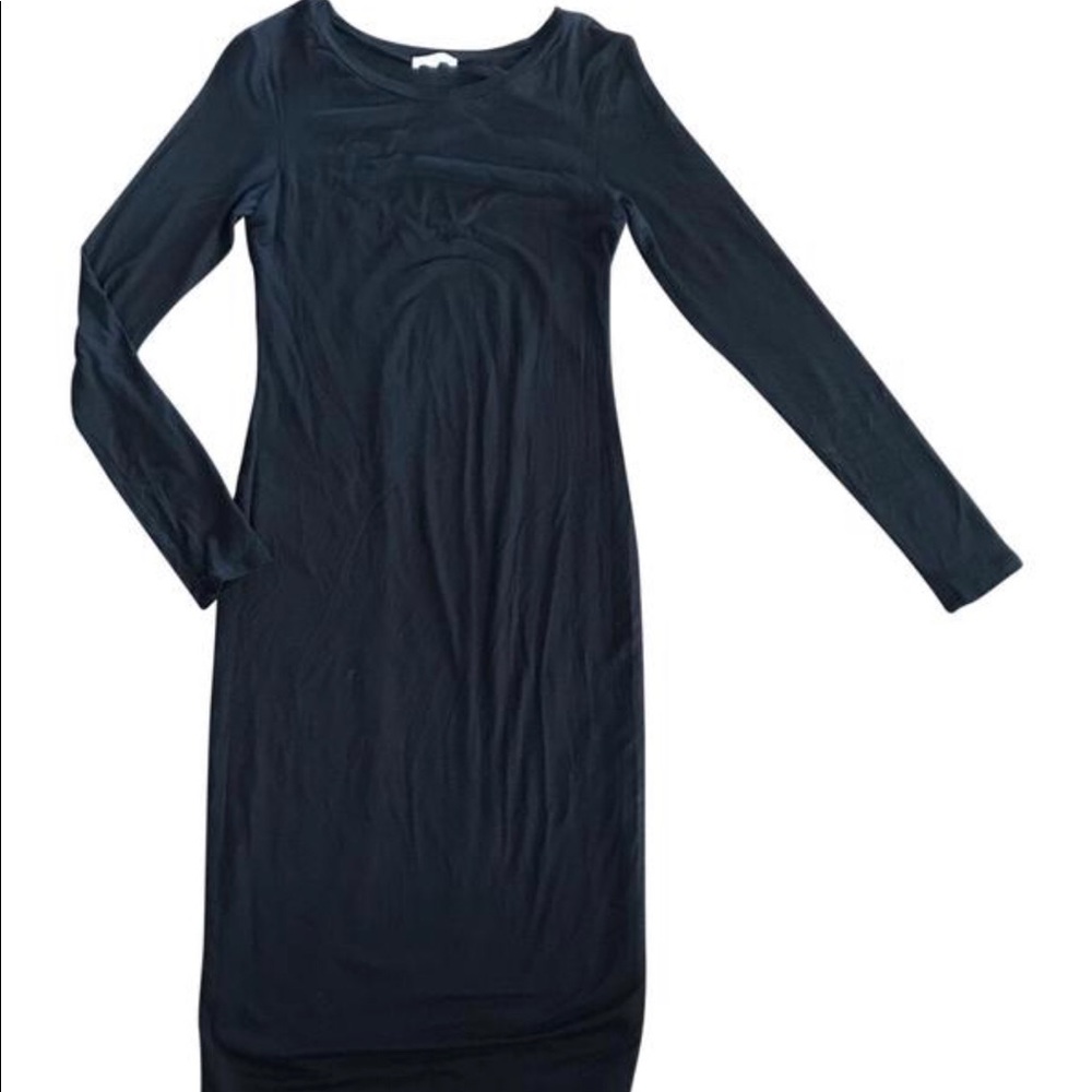 Leith Body Con 3/4 length, crew neck, long sleeves